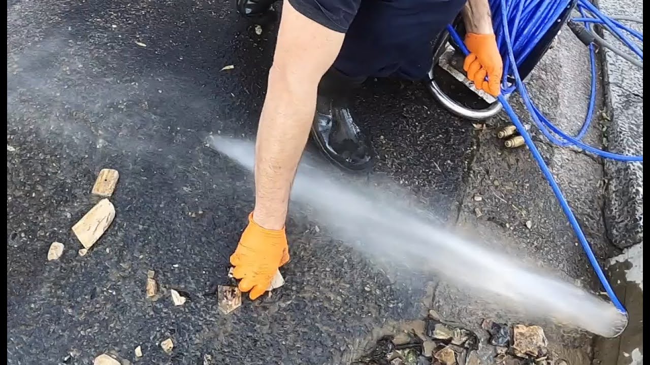 247 Plumber Darwin emergency plumbing team