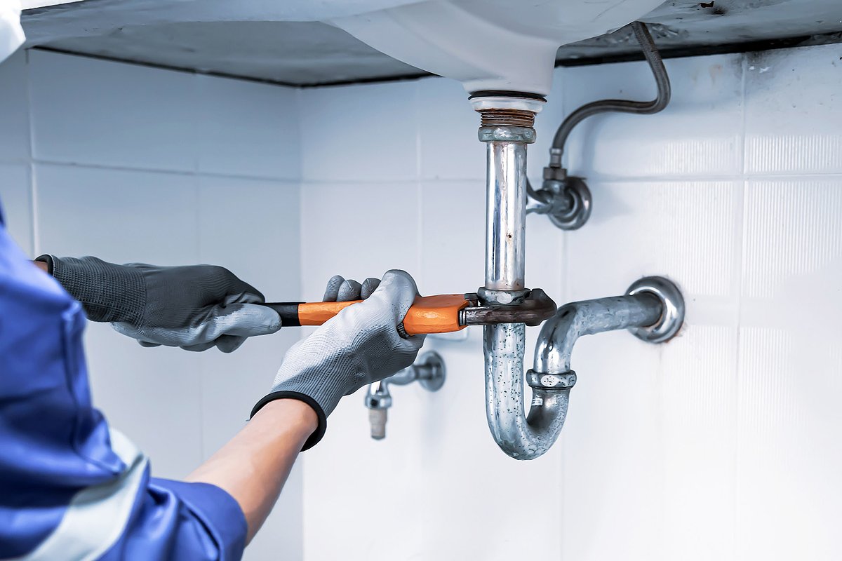 247 Plumber Darwin hot water system service